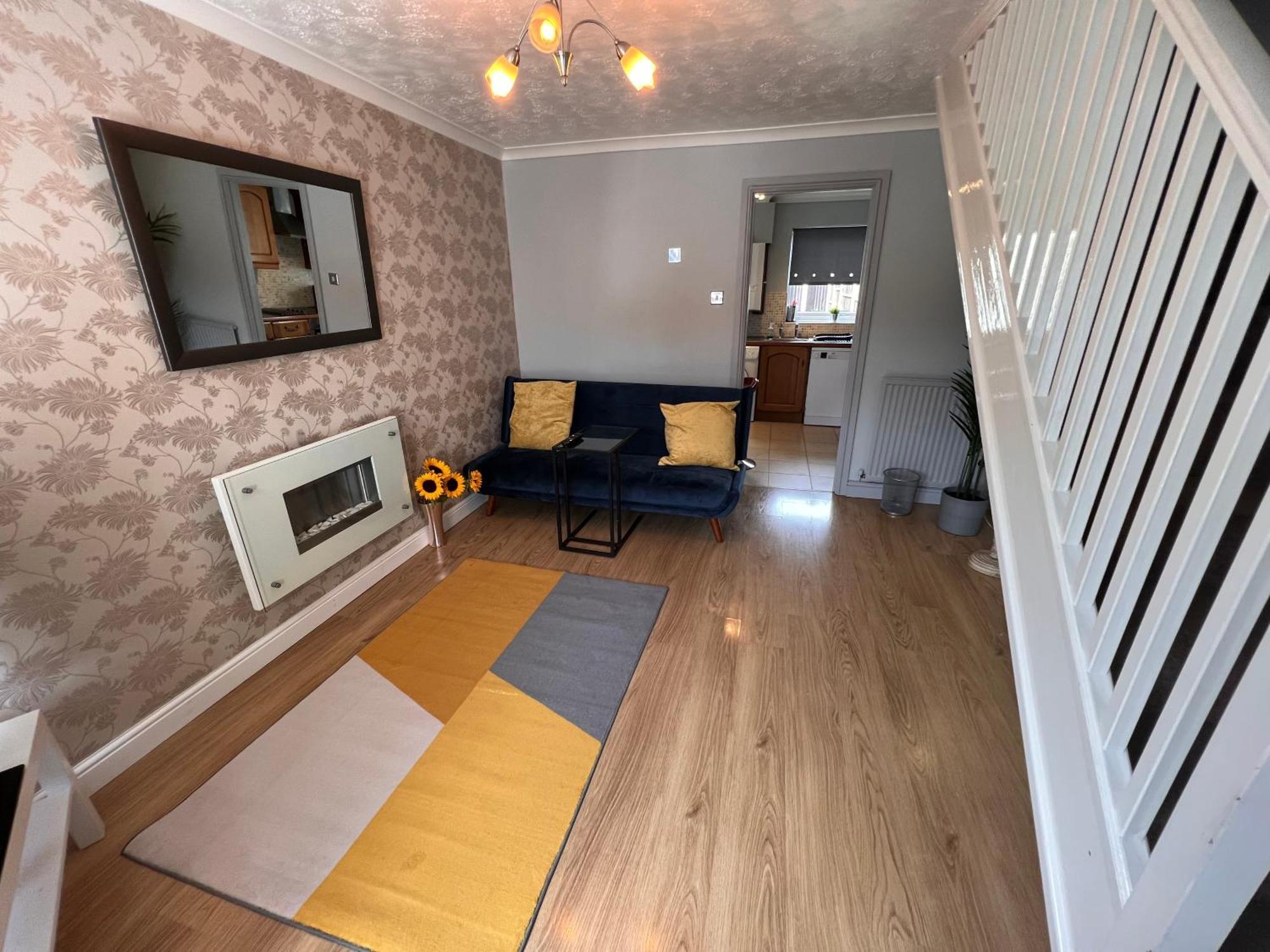 Contractors Or Family House - M1 Nottingham - Ikea Retail Park - Catkin Drive - 2 Bed Home With Driveway, Private Garden, Sleeps 4 - Tv'S In All Rooms Giltbrook Dış mekan fotoğraf