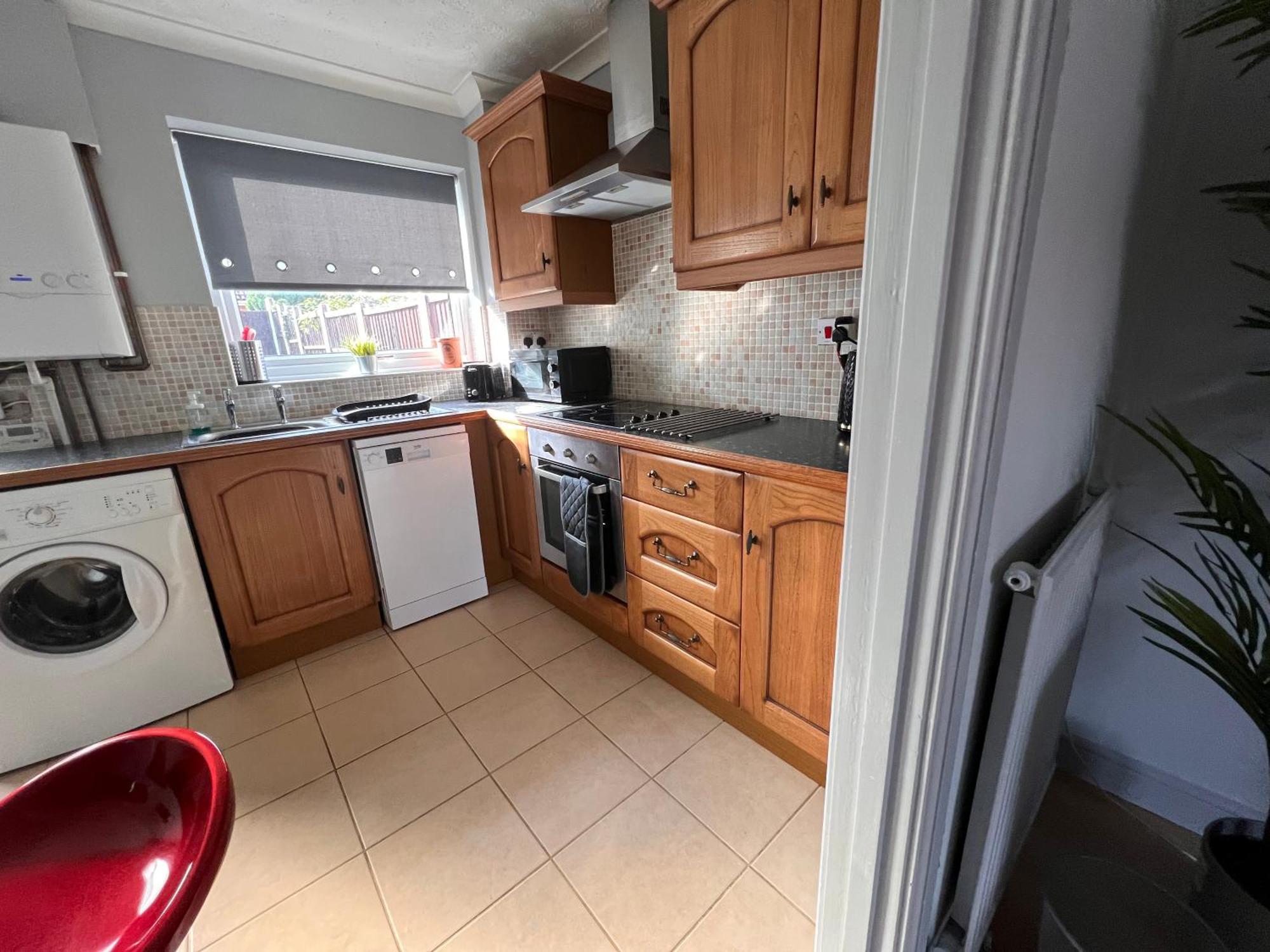Contractors Or Family House - M1 Nottingham - Ikea Retail Park - Catkin Drive - 2 Bed Home With Driveway, Private Garden, Sleeps 4 - Tv'S In All Rooms Giltbrook Dış mekan fotoğraf
