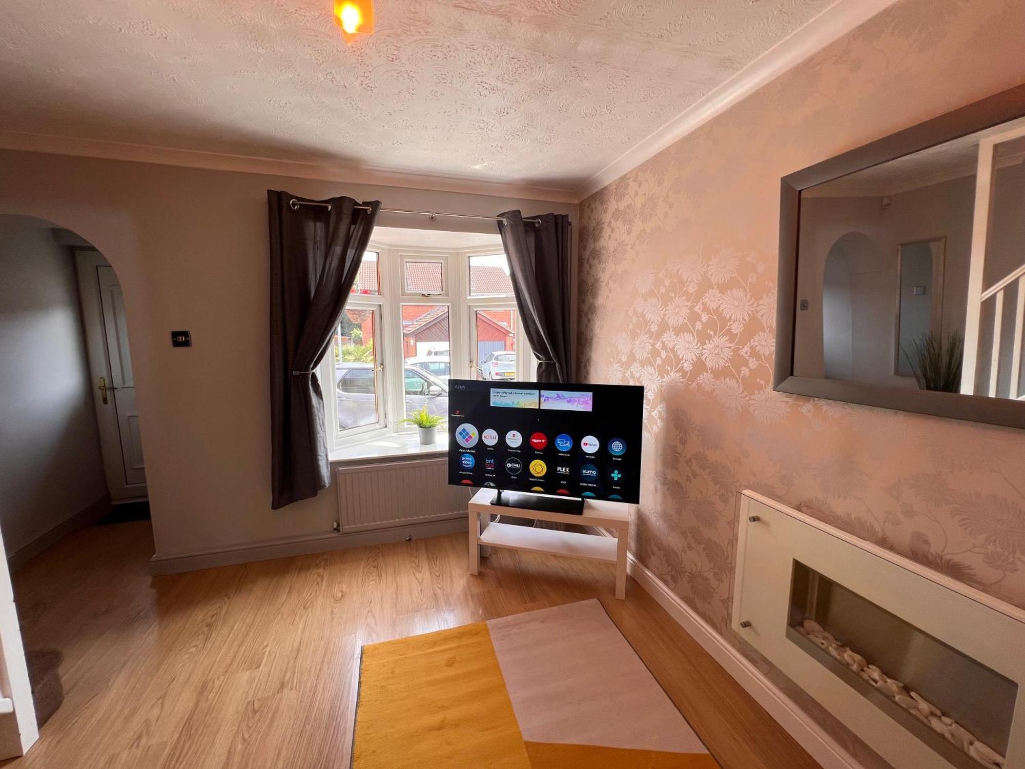Contractors Or Family House - M1 Nottingham - Ikea Retail Park - Catkin Drive - 2 Bed Home With Driveway, Private Garden, Sleeps 4 - Tv'S In All Rooms Giltbrook Dış mekan fotoğraf