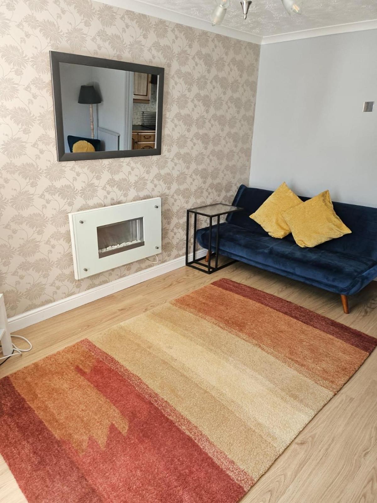Contractors Or Family House - M1 Nottingham - Ikea Retail Park - Catkin Drive - 2 Bed Home With Driveway, Private Garden, Sleeps 4 - Tv'S In All Rooms Giltbrook Dış mekan fotoğraf